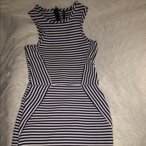 MINI DRESS - Picture 2 of 7